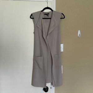 Sleeveless Blazer / Cardigan